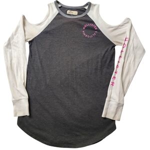 ☆HOLLISTER Open Shoulder Long Sleeve Graphic Logo Raglan T-Shirt - Size Small